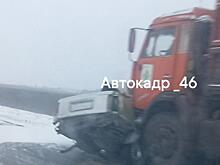 В Курской области в ДТП с грузовиком погиб человек