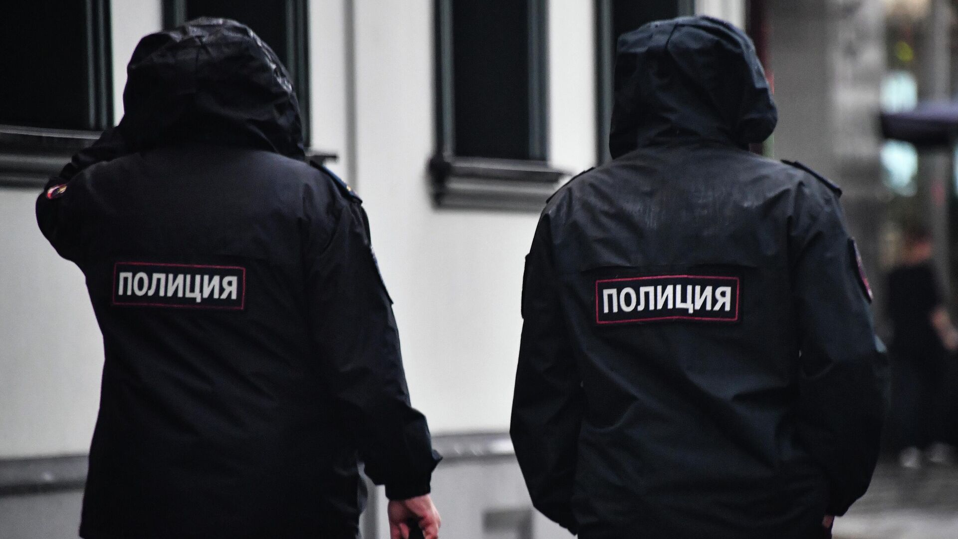 Сын напал с ножом на мать и отчима в подмосковном поселке