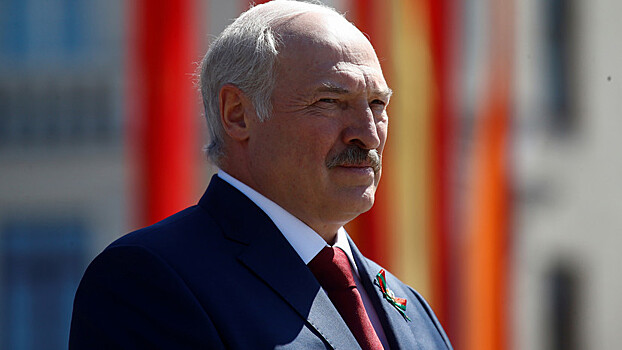Лукашенко призвал молодёжь не уезжать на Запад