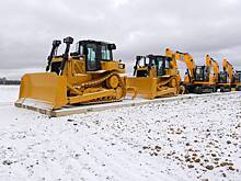 Российский машинист вышел раскидать уголь и оказался под бульдозером