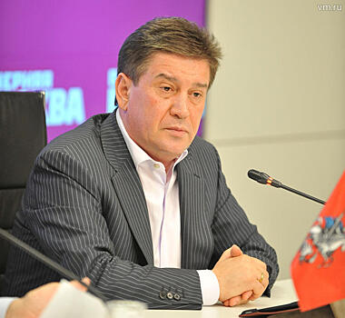 Руководитель Департамента труда и социальной защиты населения Москвы Владимир Петросян ответит на вопросы читателей «ВМ»