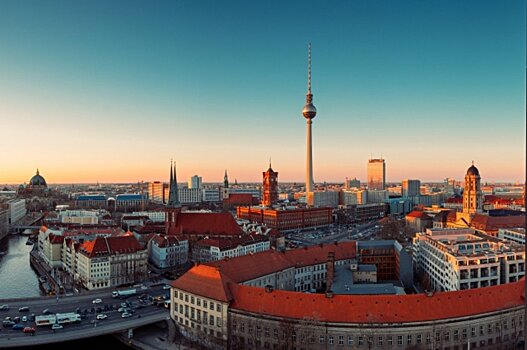 Власти Берлина объявили режим ЧС