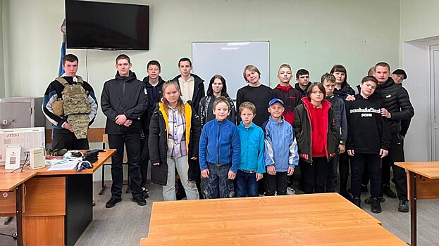 Уроки первой медицинской помощи провели полицейские Вологды для подростков