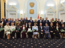 Серышев и Хоценко наградили омичей за заслуги перед Россией