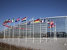 НАТО вышлет восемь российских дипломатов в ответ на подозрения во враждебности