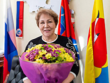 Губернатор Магаданской области Сергей Носов поздравил с юбилеем главу Ольского округа Ирину Ерисову, поблагодарив за многолетний труд на благо людей