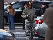 Почему камуфляж вновь ворвался в моду и как правильно его носить