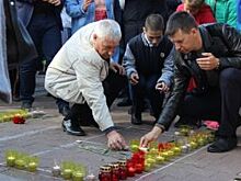В Ханты-Мансийске прошла мемориальная акция «Свеча памяти»