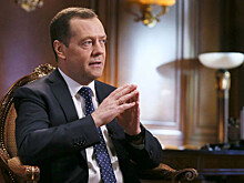 В Петрозаводске сняли на видео гигантский кортеж Дмитрия Медведева