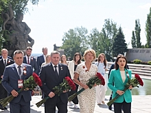 Участники Всероссийского дня поля почтили память защитников Отечества