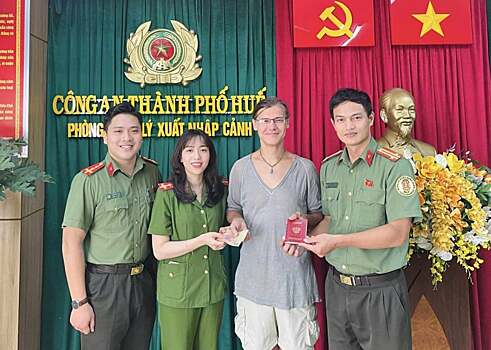 Во Вьетнаме местные жители вернули россиянину потерянные документы и деньги