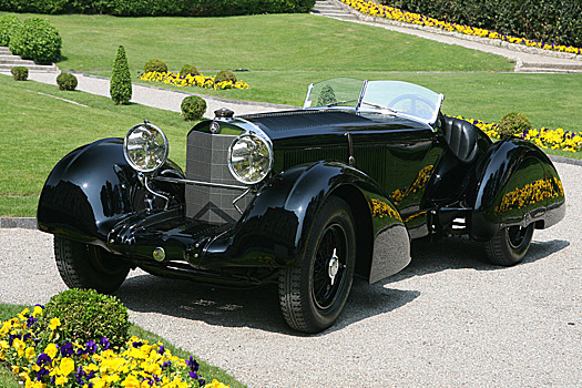 В Польше на продажу выставили реплику довоенного спорткара Mercedes-Benz за 300 млн рублей