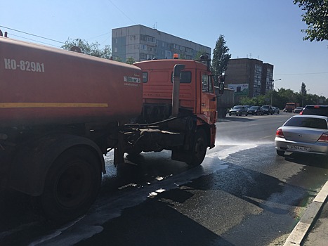 Мэрия: припаркованные машины мешают мыть улицы Самары