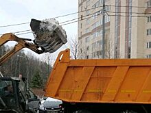 В районе Савёлки ежедневно вывозится по 250 кубометров снега