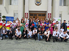 В Северной Осетии в преддверии Дня России полицейские приняли участие в торжественном вручении паспортов гражданина РФ