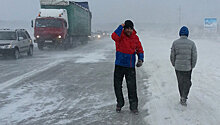 На алтайской трассе более 160 человек оказались в плену снежной стихии