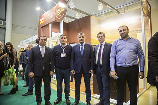 Бибилов посетил стенд Южной Осетии на выставке Продэкспо в Москве