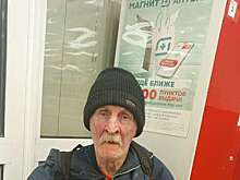 Волонтеры спасли замерзающего на улице 70-летнего пенсионера из Карелии