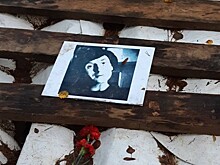 Надгробие могилы Олега Каравайчука в Комарово установят за счет частных средств. Сейчас его заменили досками