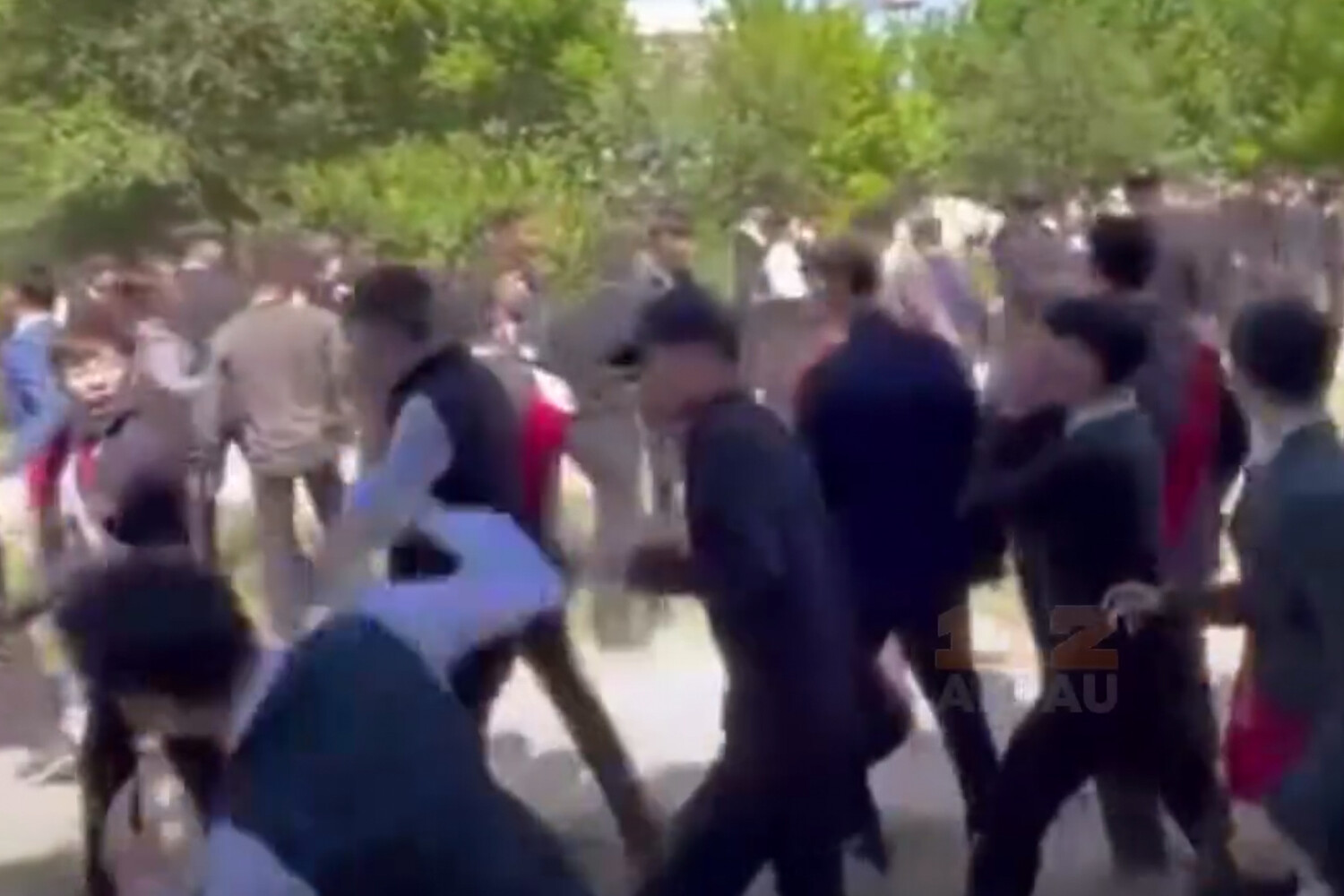 В казахстанском селе выпускники устроили массовую драку