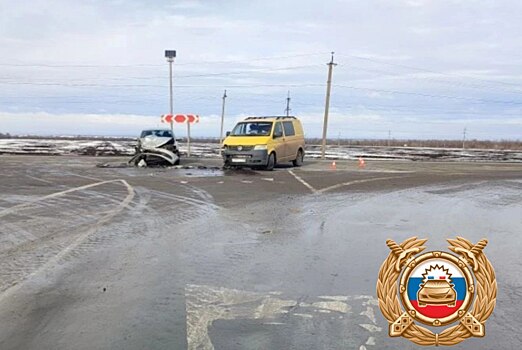 Два &laquo;Фольксвагена&raquo; столкнулись под Сальском