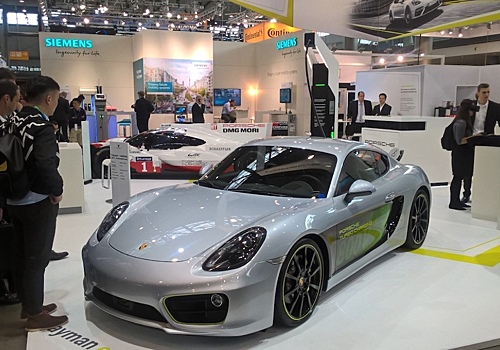 Представлен электрический Porsche Cayman