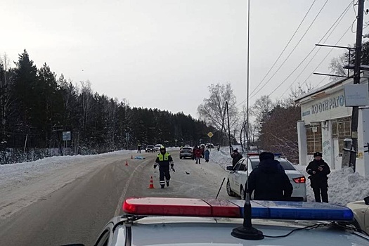 Иномарка сбила насмерть школьницу в Камышлове