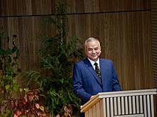 Женщину арестовали после попытки обнять султана