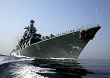 Крейсер "Варяг" отправился в дальний поход из порта Владивостока