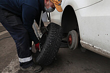 "За рулем": на горячем асфальте зимние шины теряют сцепные свойства