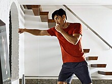 Новый тренд домашнего фитнеса. Леди Гага и Дженнифер Энистон пользуются специальным зеркалом