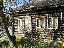 В Тюмени сгорел деревянный жилой дом