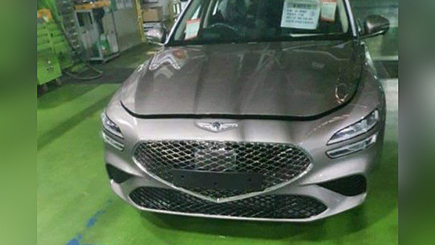 Появились дебютные фото обновленного Genesis G70 без маскировки