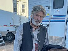 Суд прекратил дело об убийстве против актера Болдуина