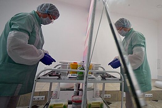 Вирусолог допустил появление новых опасных вариантов COVID-19