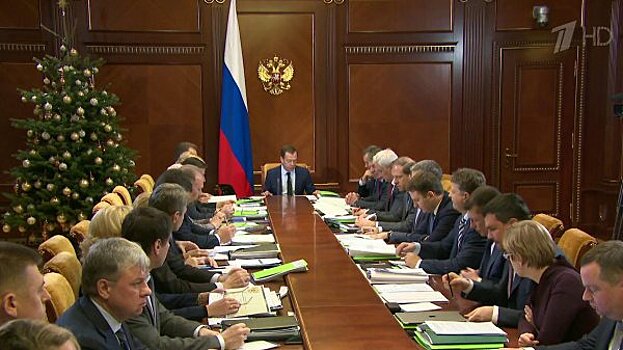 Медведев остался доволен действиями правительства в экономике