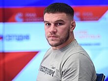 Российский боец защитил титул чемпиона Bellator