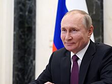 Путин успокоил разбившего бокал иностранного гостя