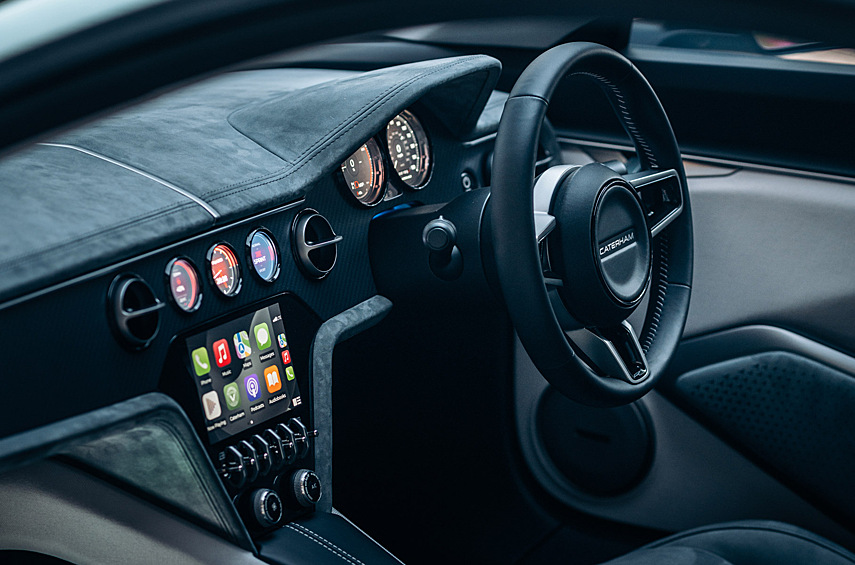 Пока автомобиль существует в виде концепта, а серийная версия выйдет на рынок через два-три года. Она может получить другое название.