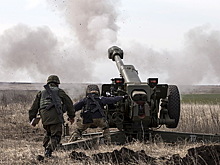 Украинские военные открыли артиллерийский огонь по жилым домам в Донбассе