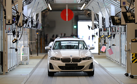 BMW объявила об обновлении модельного ряда электрокаров