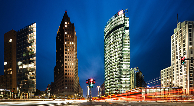 Топ-5 венчурных сделок января: необанк из Берлина, калифорнийская «птица» и сервис по вызову мототакси