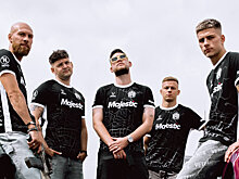 Стримеры Ликс и Парадеевич, а также певец The Limba в старте «Амкала» на матч Кубка России с «Квантом». Состав с Вилсакомом, Ворониным и Косицыным был шуткой