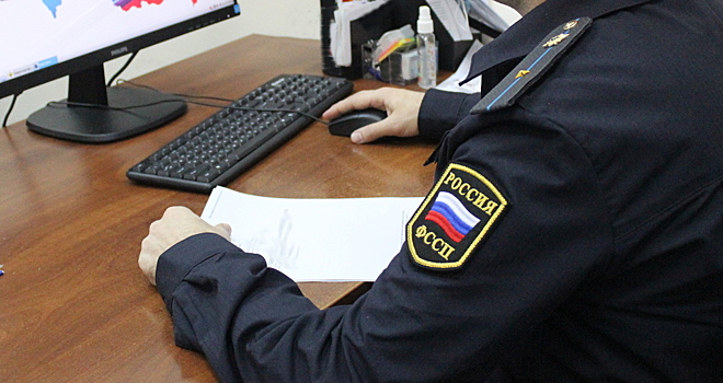 Судебные приставы взыскали с любительницы быстрой езды 100 штрафов ГИБДД