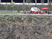 На новой набережной Саратова продолжает смывать газон