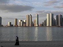 Банки ОАЭ начали ограничивать расчеты и закрывать счета россиян