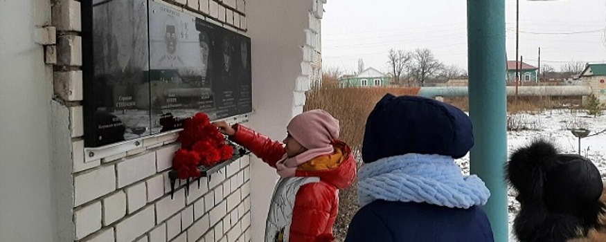 В селе Лебяжьем Волгоградской области открыли пять мемориальных досок погибшим в СВО землякам