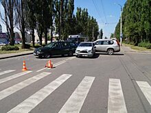 В Орле пожилой водитель внедорожника устроил массовое ДТП