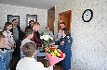 Начальник УФСИН России по Волгоградской области поздравил «Дитя Сталинграда», ветерана УИС Зинаиду Андрееву с Днем Победы