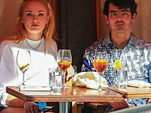 10 фото знаменитостей, в которых они особо «рады» папарацци